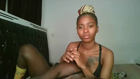 Snapshot of hottie_mistie chatting on 04/21/26, 02:51 hottie_mistie online show from 04/21/26, 02:51
