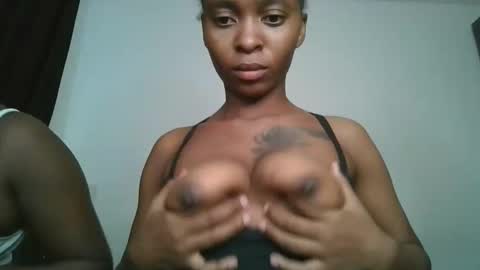 Snapshot of hottie_mistie chatting on 04/21/26, 02:56 hottie_mistie online show from 04/21/26, 02:56