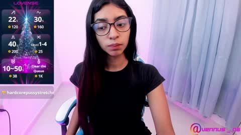 Snapshot of hottie_veronica chatting on 12/30/24, 12:22 Veronica independent model online show from 12/30/24, 12:22