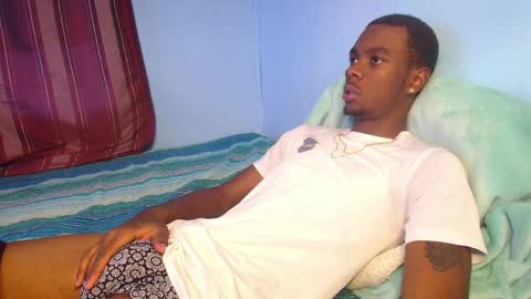 independent Model online show from 04/10/26, 10:14