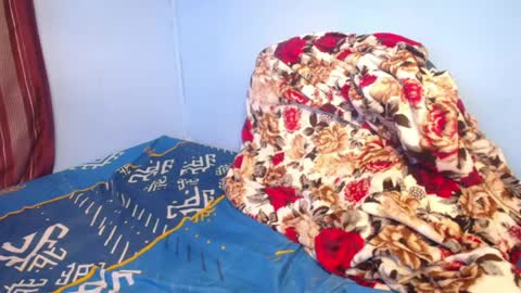 independent Model online show from 04/22/26, 07:00