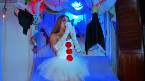 hotties_kittens18 online show from 10/30/25, 03:57