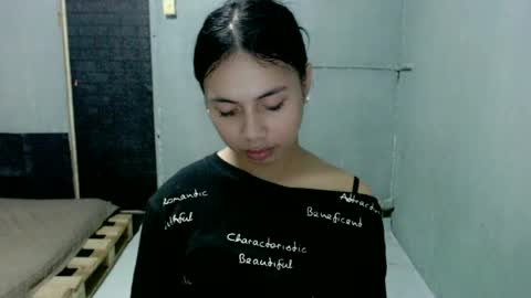 Snapshot of hottiescummerx chatting on 06/19/26, 03:11 N I C A online show from 06/19/26, 03:11