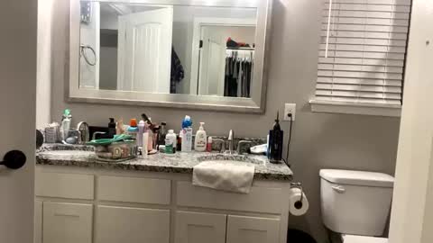 hottiewithabody101 online show from 11/17/25, 08:14