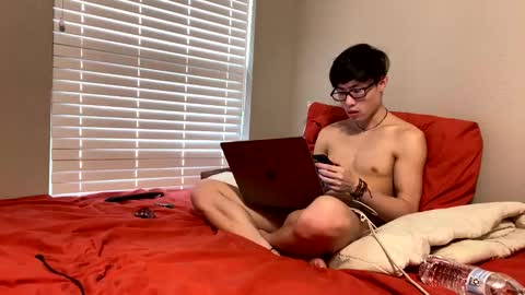 hottiewithabody101 online show from 04/15/26, 07:58