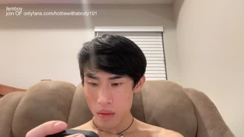 Snapshot of hottiewithabody101 chatting on 06/09/26, 01:23 hottiewithabody101 online show from 06/09/26, 01:23