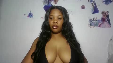 hotty_lora889 online show from 11/03/25, 08:21