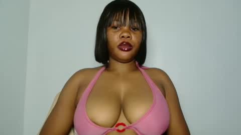 hotty_lora889 online show from 04/07/26, 09:54