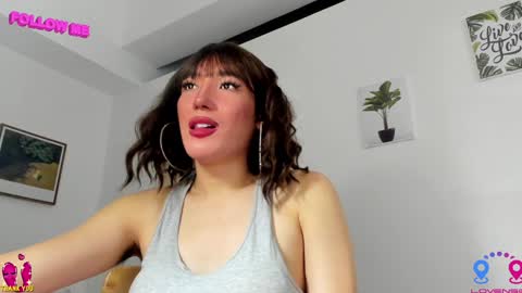 Snapshot of hottycrishinaxx chatting on 12/05/24, 10:55 crishinahotty online show from 12/05/24, 10:55