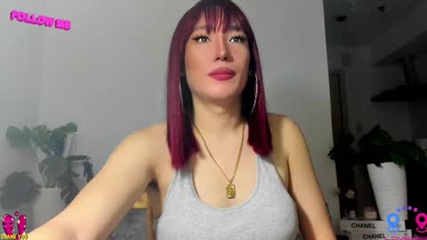 Snapshot of hottycrishinaxx chatting on 02/15/25, 09:15 crishinahotty online show from 02/15/25, 09:15