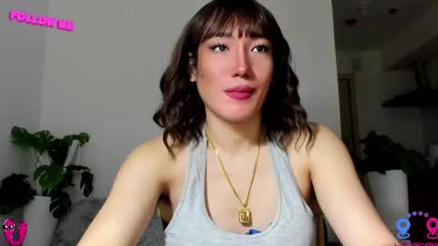 Snapshot of hottycrishinaxx chatting on 02/22/25, 01:11 crishinahotty online show from 02/22/25, 01:11