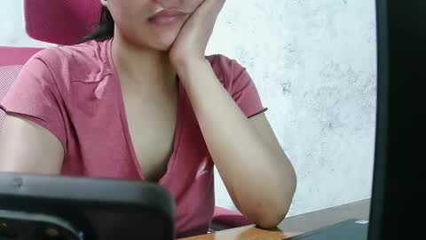 hottypinay300716 online show from 04/15/26, 12:06