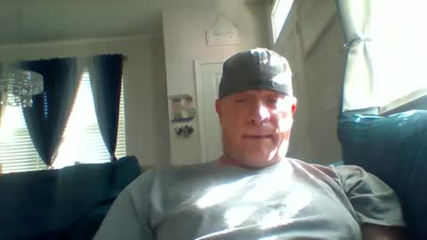 Snapshot of hotyummycock69 chatting on 11/13/25, 07:35 hotyummycock69 online show from 11/13/25, 07:35