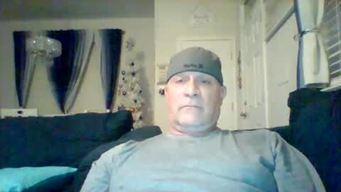 Snapshot of hotyummycock69 chatting on 12/20/25, 03:46 hotyummycock69 online show from 12/20/25, 03:46