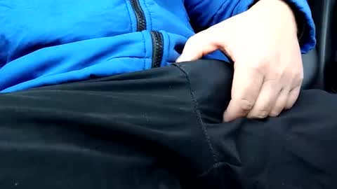 houskji8 online show from 09/14/25, 12:04