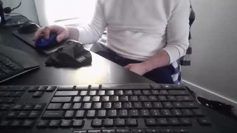 hoverday online show from 02/08/26, 01:47