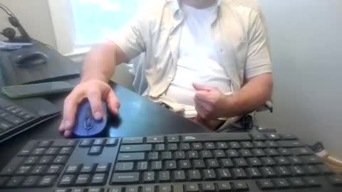 hoverday online show from 06/14/26, 01:57