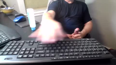 Snapshot of hoverday chatting on 07/23/26, 01:58 hoverday online show from 07/23/26, 01:58