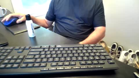 Snapshot of hoverday chatting on 08/07/26, 11:34 hoverday online show from 08/07/26, 11:34