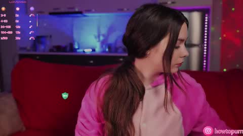 Mia online show from 01/12/26, 05:18