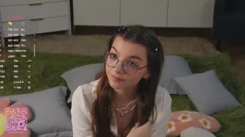 Diane online show from 10/16/25, 07:04