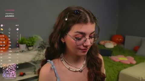 Diane online show from 10/26/25, 09:10