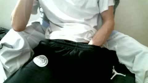 Keanu online show from 09/12/25, 12:22