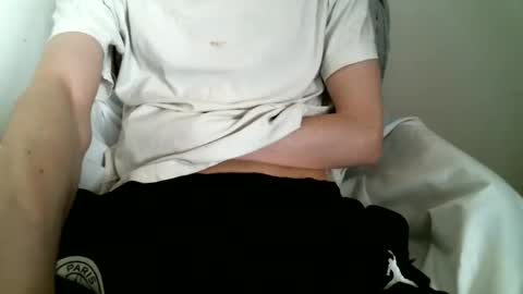 Keanu online show from 10/31/25, 11:55