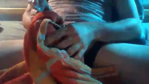 huge_guy_87 online show from 12/13/25, 11:43