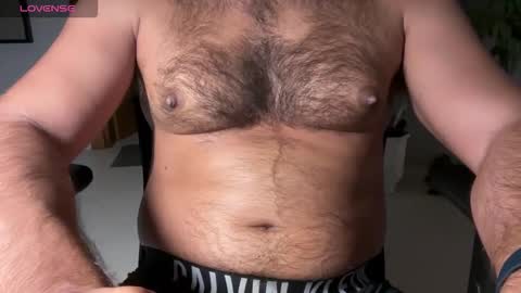 huge_moth online show from 09/28/25, 08:03