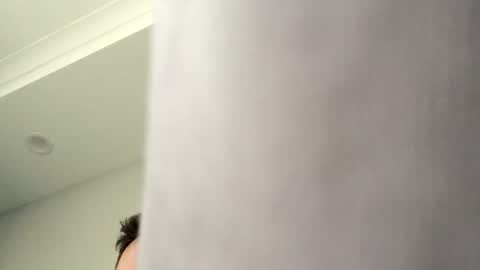 Snapshot of hugeaussiedong84 chatting on 10/25/25, 06:43 hugeaussiedong84 online show from 10/25/25, 06:43