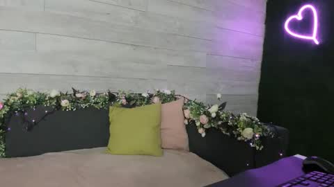 Erin online show from 01/09/25, 04:19