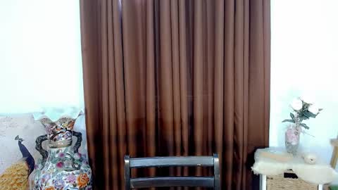 nathalie online show from 09/28/25, 08:31