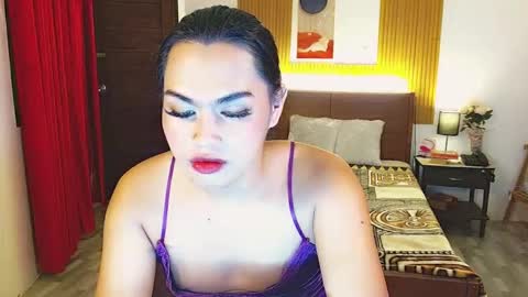 nathalie online show from 11/12/25, 04:51