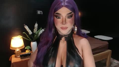 Christine online show from 04/12/26, 08:52