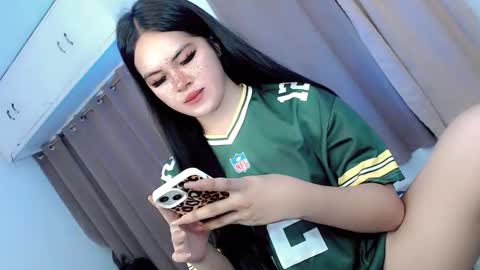 Yhanie online show from 10/23/25, 11:09