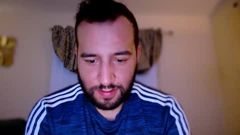 Snapshot of hugedicktop chatting on 10/24/25, 05:15 Big Dick Top online show from 10/24/25, 05:15