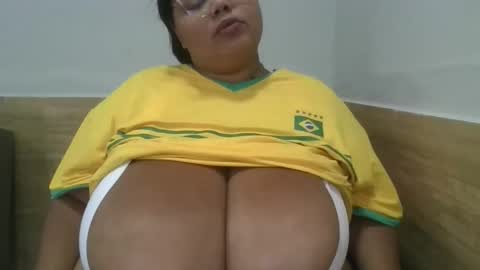 LUCYSANX online show from 02/27/26, 05:57