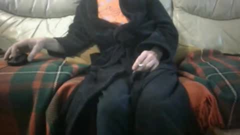 Snapshot of hugenob4u chatting on 02/15/26, 03:53 hugenob4u online show from 02/15/26, 03:53