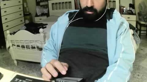 Snapshot of hugeveiny chatting on 03/17/26, 12:41 hugeveiny online show from 03/17/26, 12:41