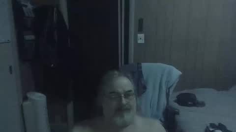 Snapshot of huggybear566 chatting on 04/16/26, 10:05 lonely huggy bear online show from 04/16/26, 10:05