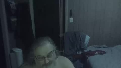Snapshot of huggybear566 chatting on 04/24/26, 10:18 lonely huggy bear online show from 04/24/26, 10:18