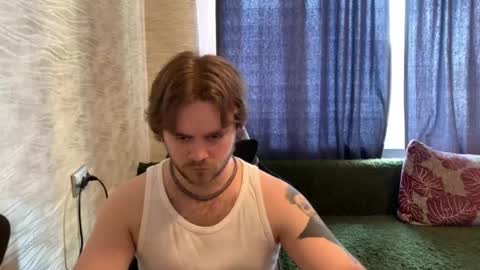 Snapshot of hugo__brad chatting on 05/24/26, 12:54 Hugo online show from 05/24/26, 12:54