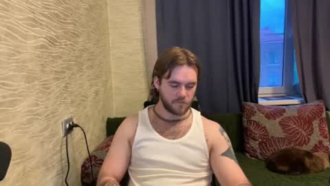 Snapshot of hugo__brad chatting on 06/16/26, 07:05 Hugo online show from 06/16/26, 07:05