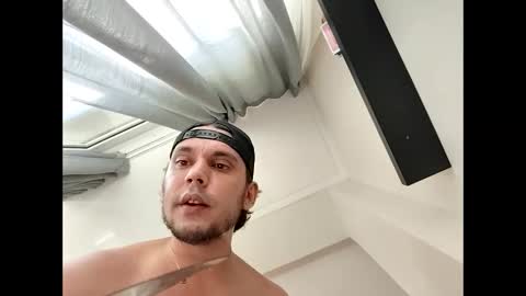 hugoespada1 online show from 04/26/26, 11:41