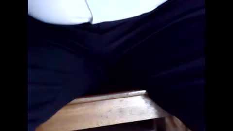 Snapshot of hugoexcitedman chatting on 06/11/26, 03:43 Hugo online show from 06/11/26, 03:43