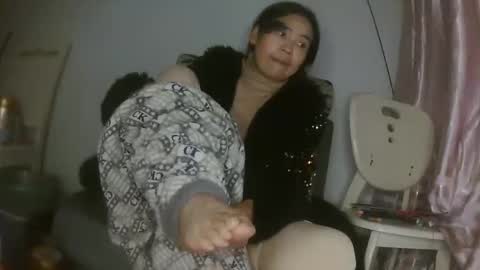 hujiajia520321431 online show from 11/30/25, 11:25