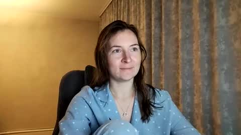 Snapshot of humpygrey chatting on 09/15/25, 05:02 HumpyGrey online show from 09/15/25, 05:02