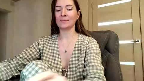 Snapshot of humpygrey chatting on 10/20/25, 08:48 HumpyGrey online show from 10/20/25, 08:48