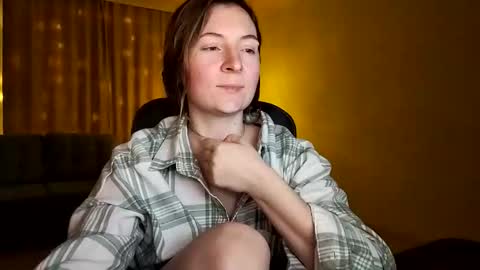 Snapshot of humpygrey chatting on 12/20/25, 06:26 HumpyGrey online show from 12/20/25, 06:26